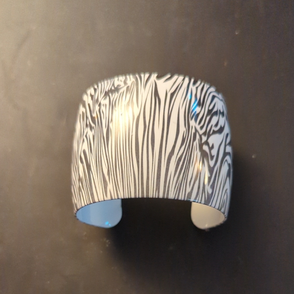 Enamel Black and White Woodgrain Enamel Cuff Bracelet